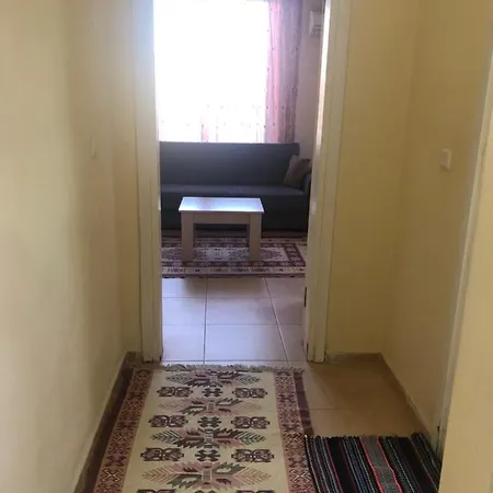 Kat 2 Havuz Manzara Apartment